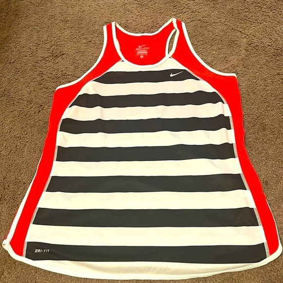 Nike dri-fit - Picture 1 of 4